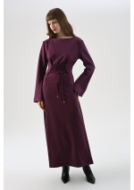 sukienka maxi z wiązaniem, fioletowa sukienka gorsetowa, sukienka z długim rękawem, dopasowana sukienka śliwkowa